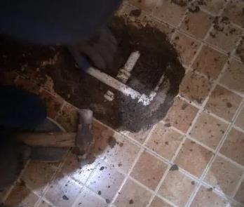 拉萨卫生间漏水维修公司为您分享下卫生间渗水如何处理及注意事项